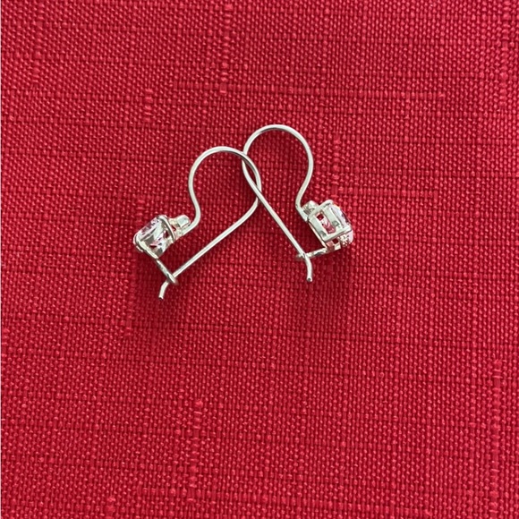 Women’s earrings - Picture 2 of 3